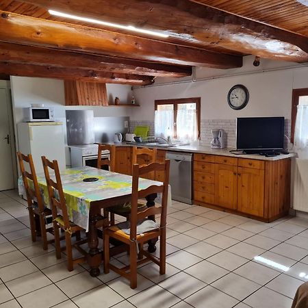 Gite Rural - Grange Des Pres Blancs Chaine Des Puys Le Vernet-Sainte-Marguerite Luaran gambar