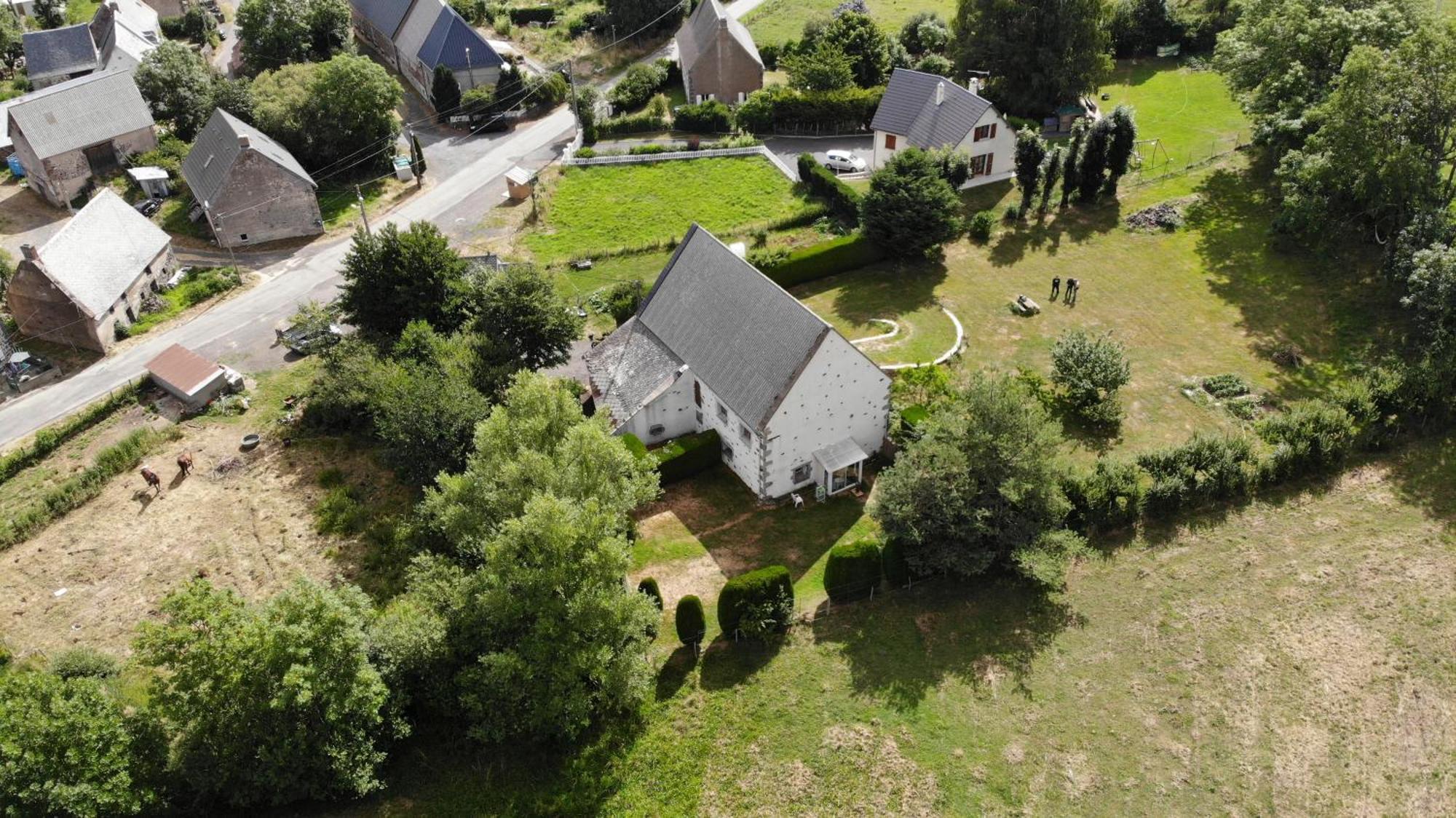 Gite Rural - Grange Des Pres Blancs Chaine Des Puys Le Vernet-Sainte-Marguerite Luaran gambar