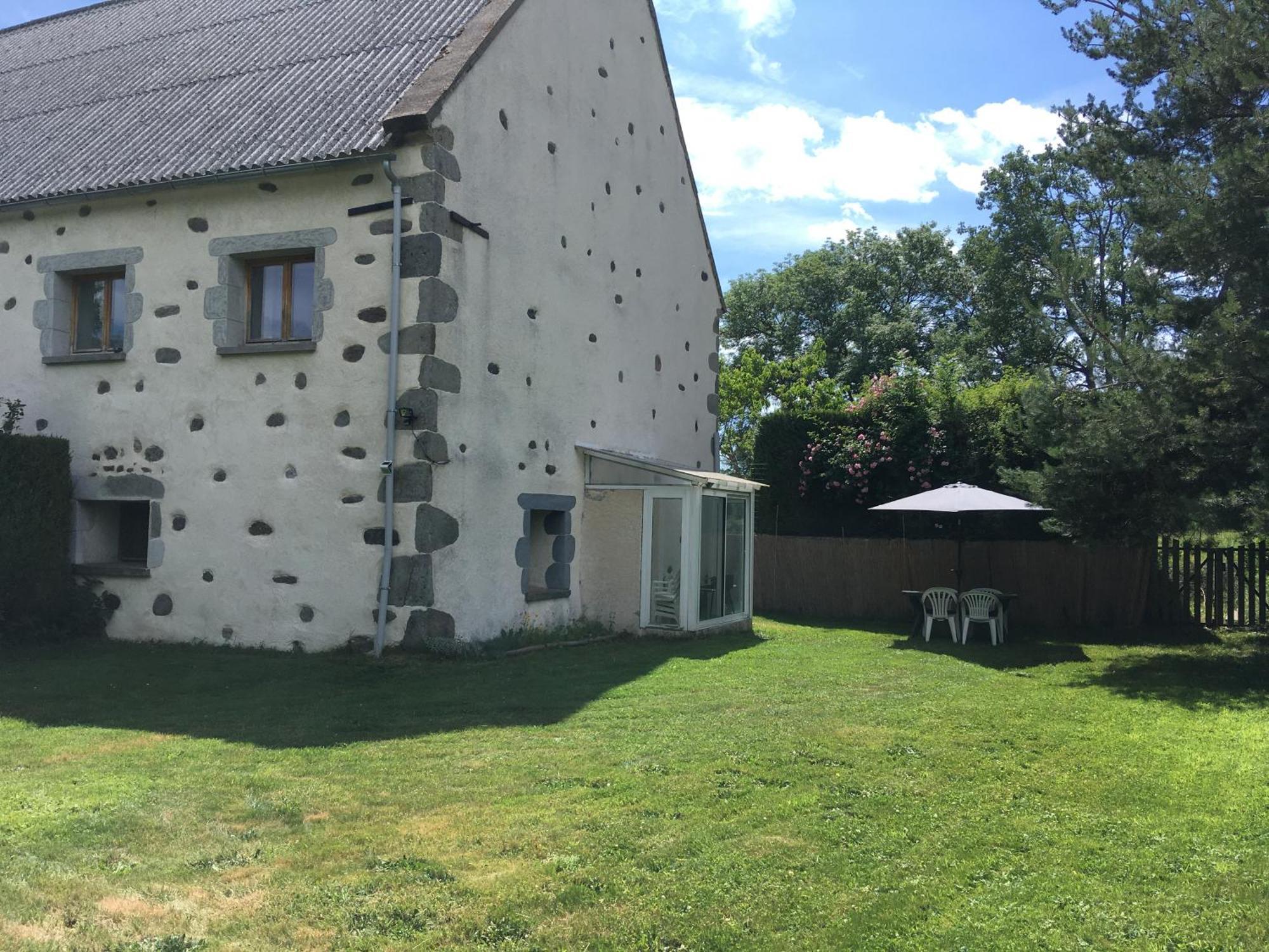 Gite Rural - Grange Des Pres Blancs Chaine Des Puys Le Vernet-Sainte-Marguerite Luaran gambar