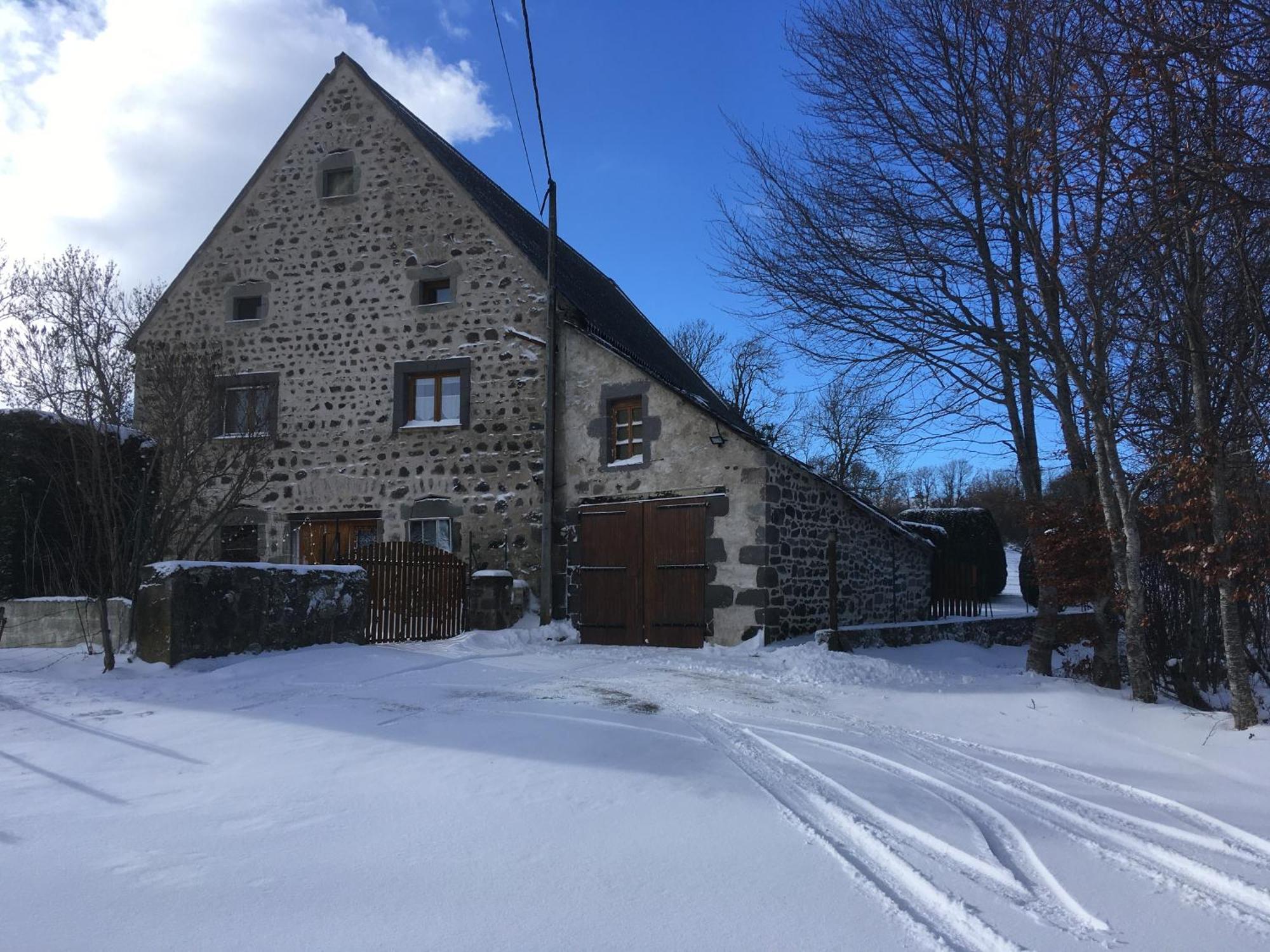 Gite Rural - Grange Des Pres Blancs Chaine Des Puys Le Vernet-Sainte-Marguerite Luaran gambar